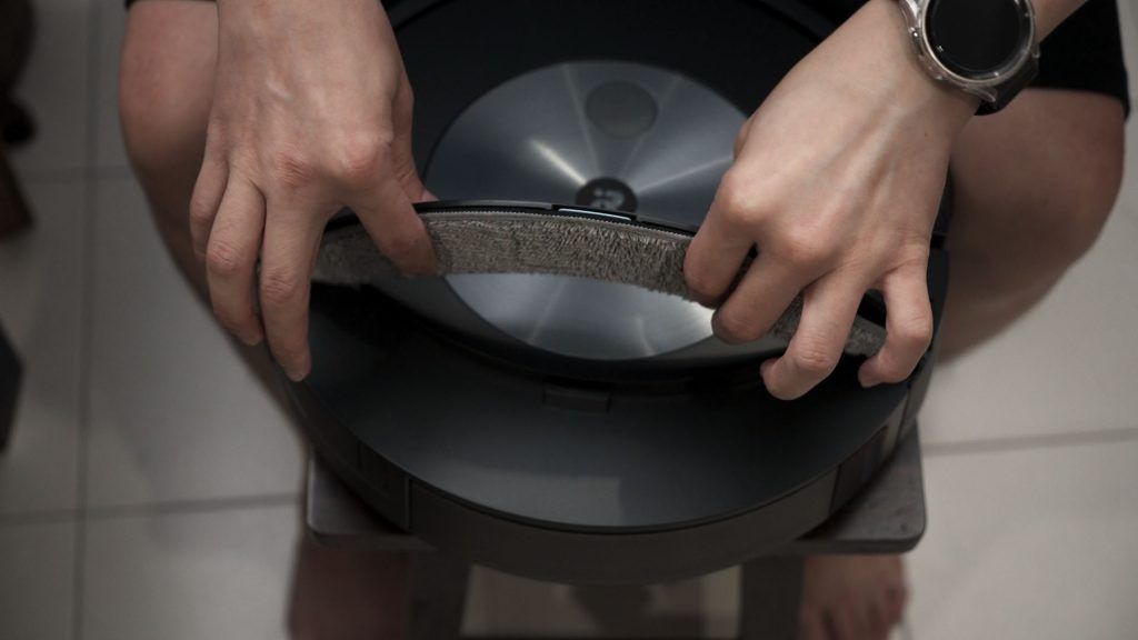 iRobot Roomba j7+ review
