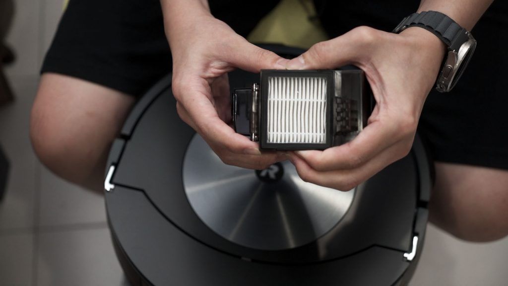 iRobot Roomba j7+ review