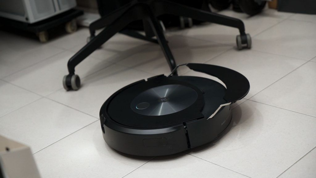 iRobot Roomba j7+ review