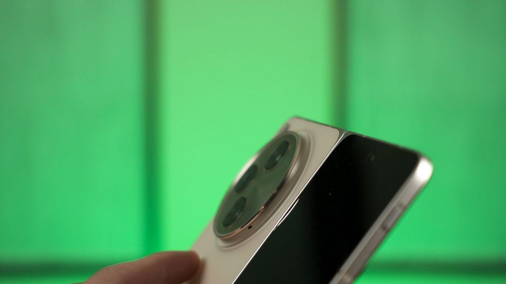OPPO Find N3 fold review