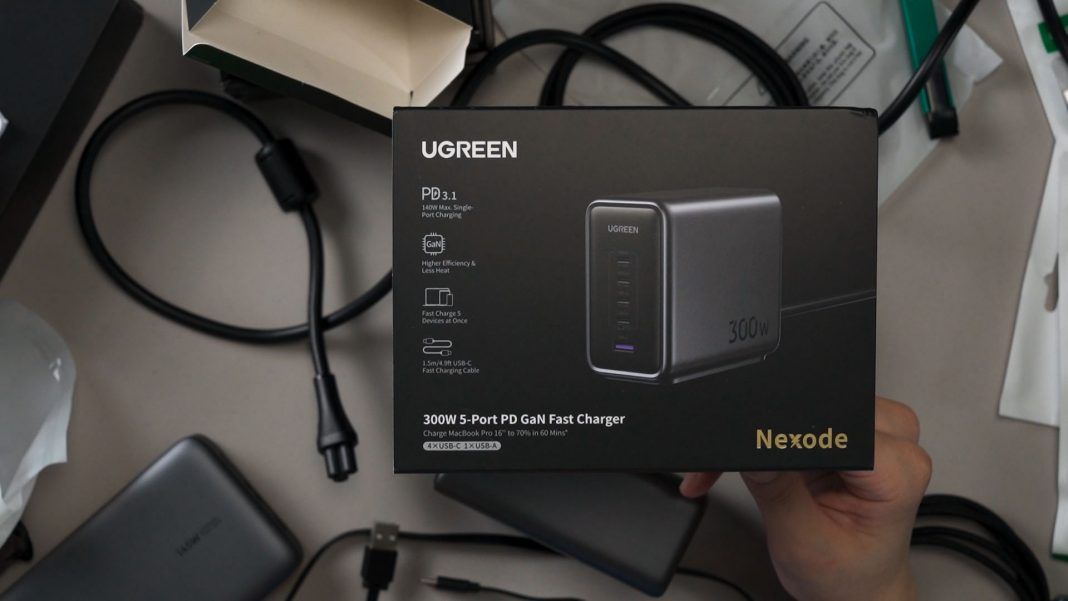 Ugreen Nexode 300W GaN 5 port charger