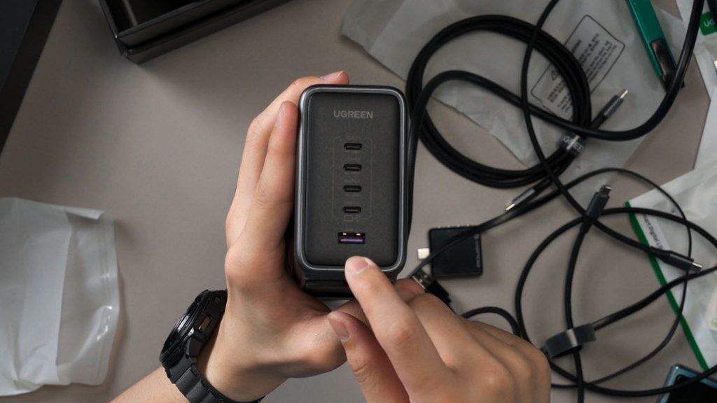 Ugreen Nexode 300W GaN 5 port charger