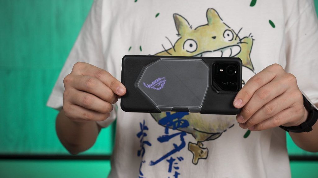 ROG Phone 8 AeroActive Cooler X review