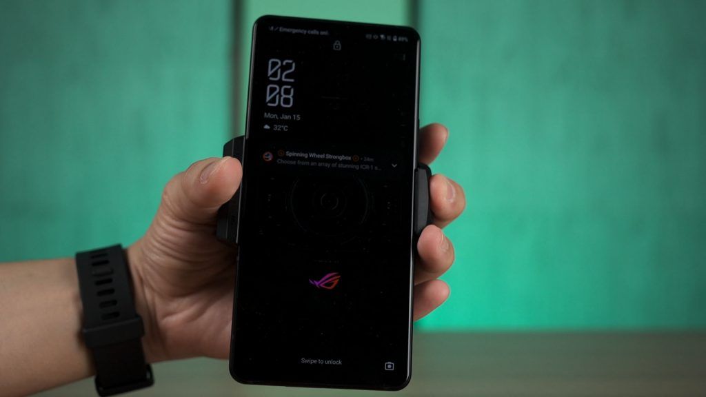 ROG Phone 8 AeroActive Cooler X review