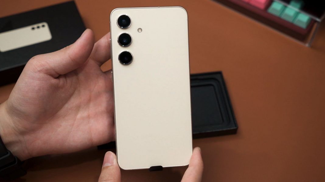 Samsung Galaxy S24 first look