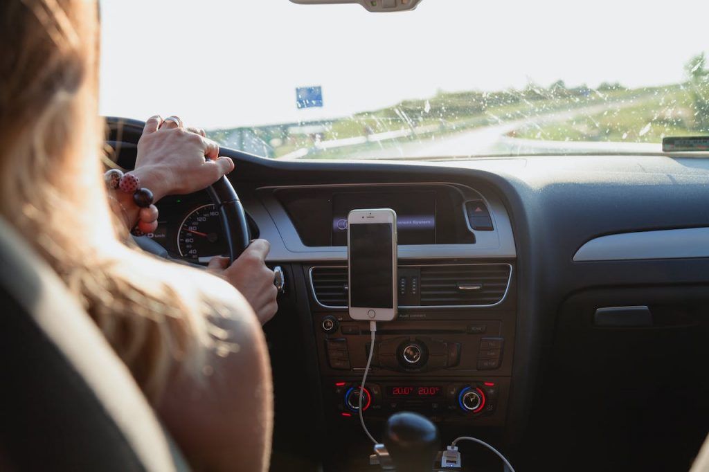 The Road to Safety: Exploring Tech Solutions for Safer Driving Experiences 3