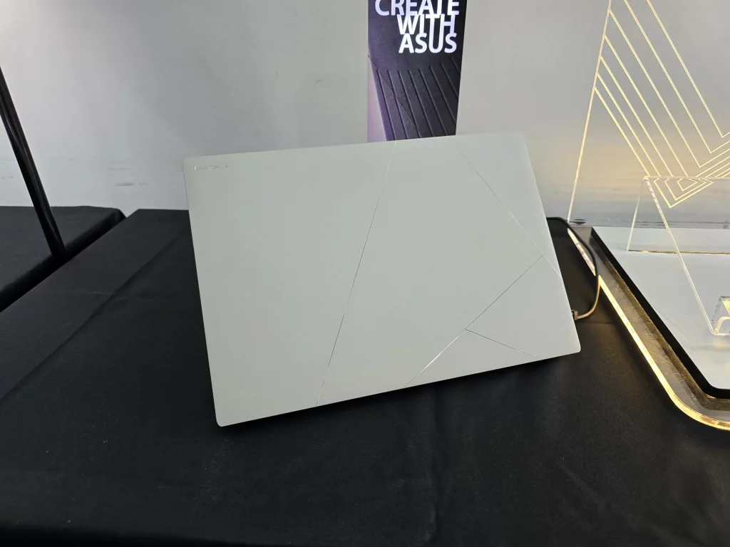 ASUS Zenbook S 16 (2)