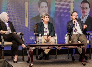 From left: Eliza Elias, Cradle’s VP of Strategic Communications (moderator), Ts. Ng Kwang Ming, CEO of Digital Peang (panellist), Norman Matthieu Vanhaecke, Group CEO of Cradle (panellist)