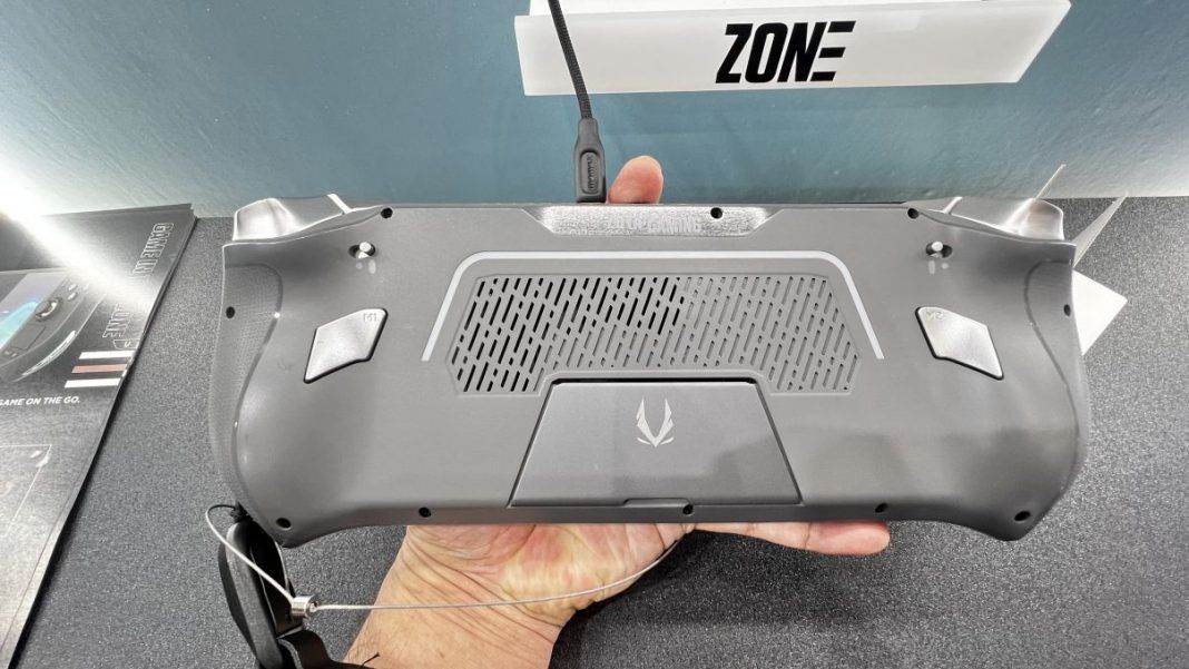 Can ZOTAC GAMING ZONE Challenge the Handheld Gaming Throne? 6