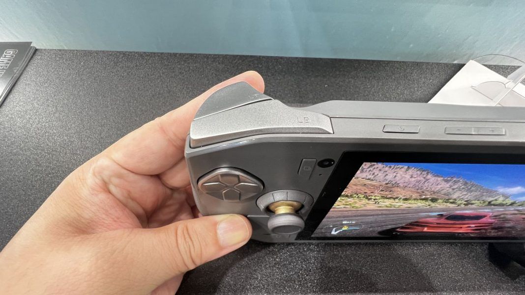 Can ZOTAC GAMING ZONE Challenge the Handheld Gaming Throne? 8