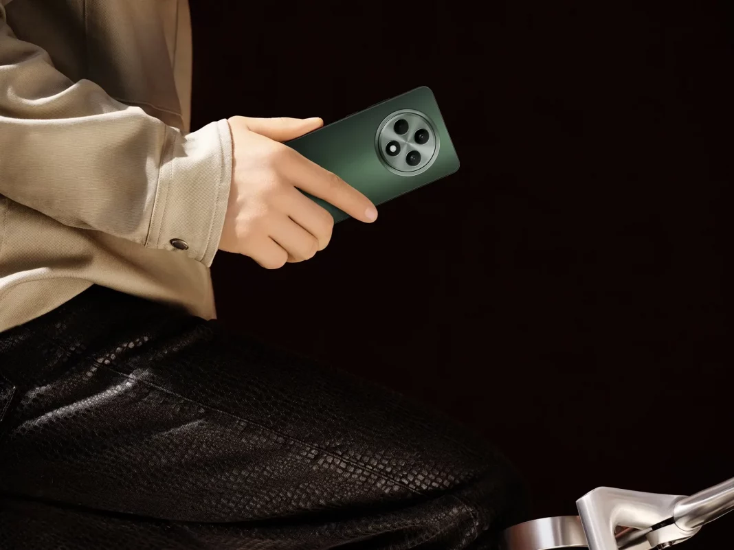 OPPO Reno12 F (2)