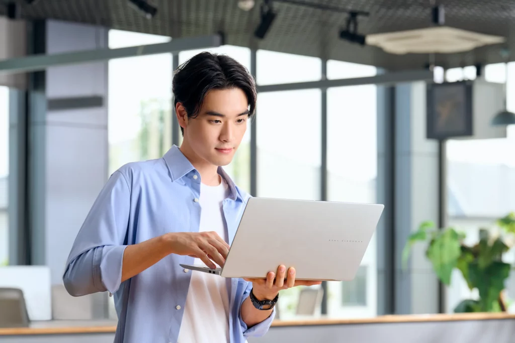 ASUS Vivobook S 15 Qualcomm Snapdragon X Plus (2)