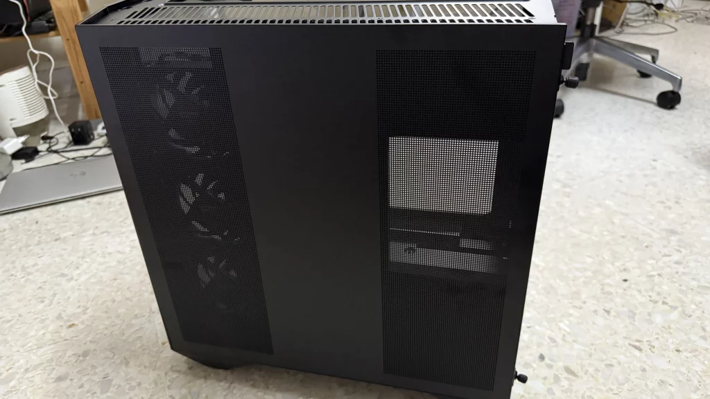 darkFlash DY470 ATX Tower Case First-Impression 10