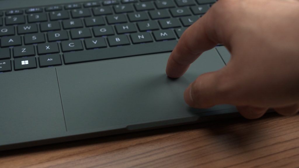 ASUS Zenbook A14 UX3407 review - the lightest laptop I've used 9