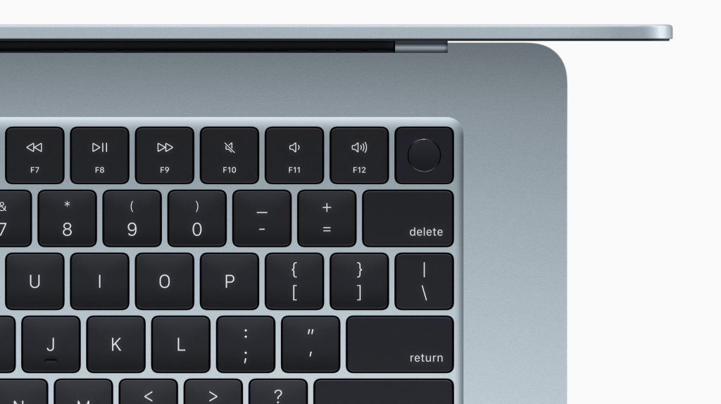 M4 MacBook Air arrives; now comes in Sky Blue color and starts from RM4,499 1