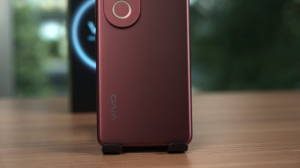 vivo V50 review - bold color, good cameras 24
