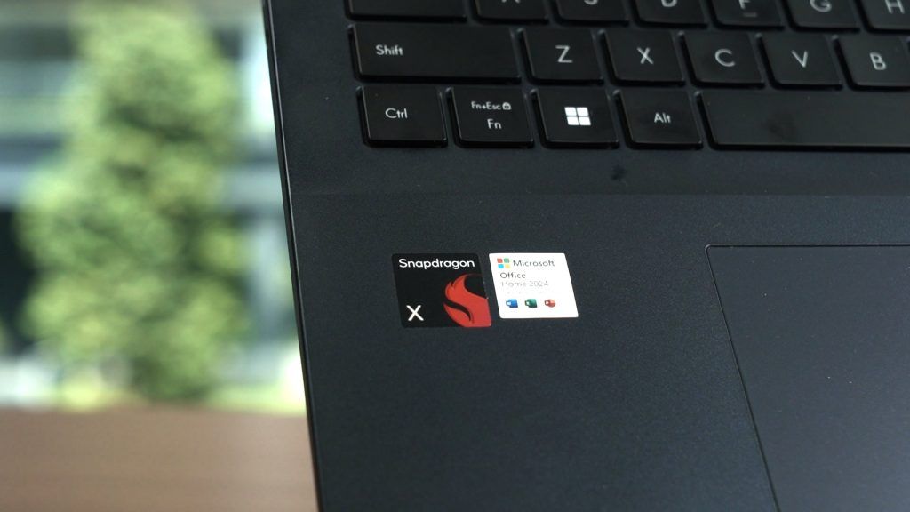 ASUS Vivobook 16 A1607 (Snapdragon) review - only RM2,999 for this laptop 1