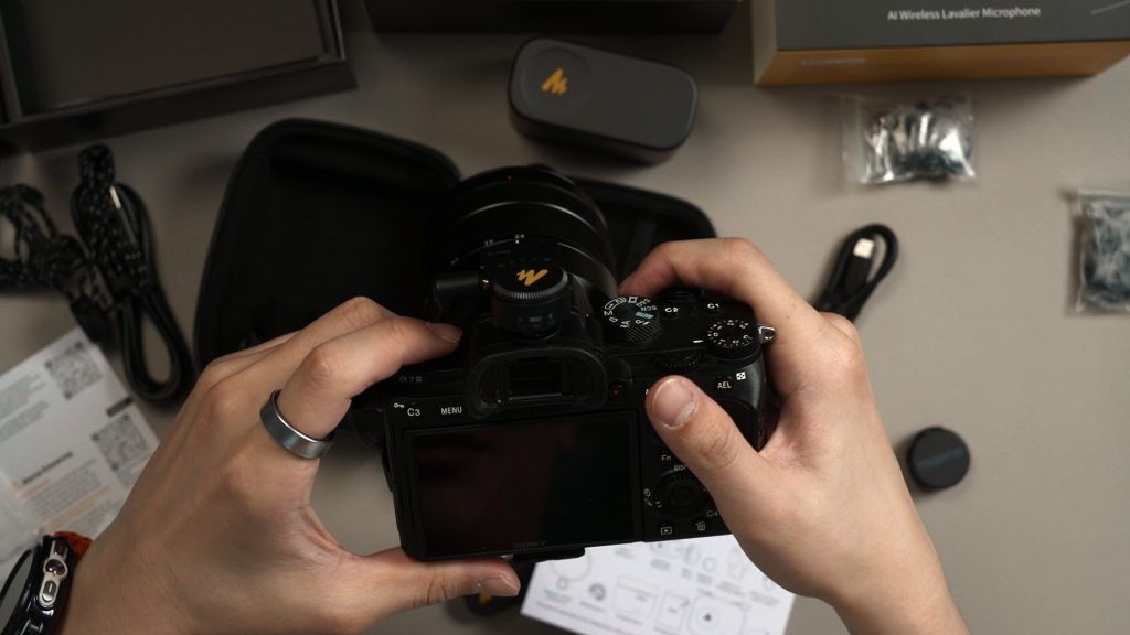 Maono Wave T5 Wireless Microphone: A Versatile Audio Solution for Content Creators 3