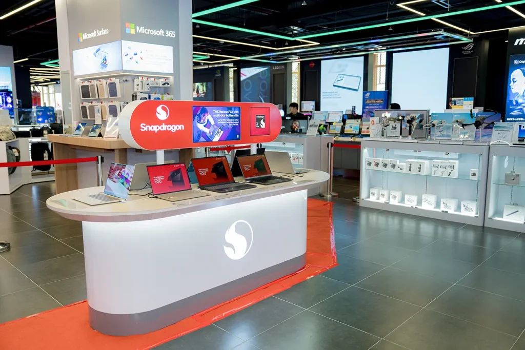 Snapdragon x Manchester United Nani x TMT stores Malaysia 2