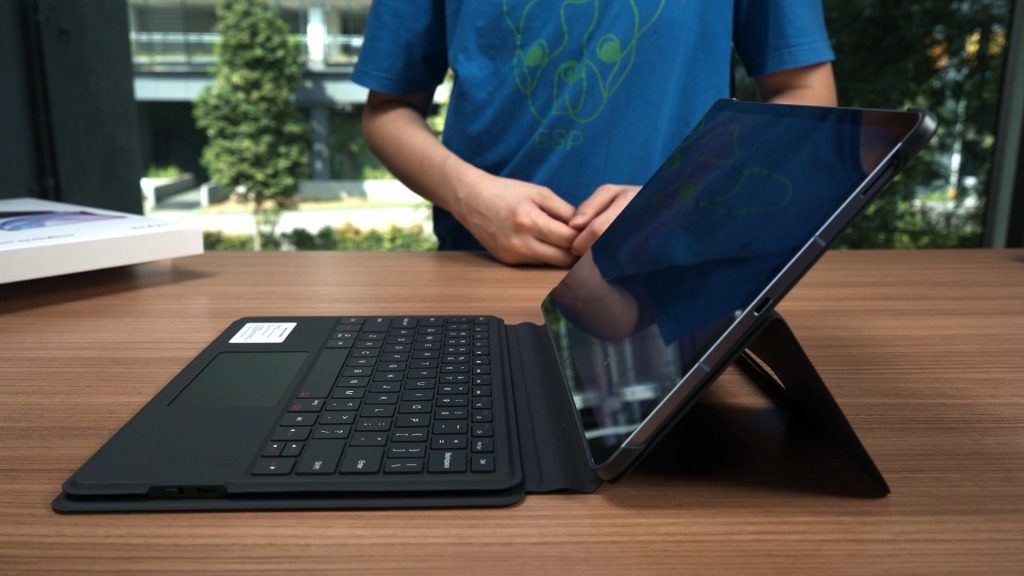 Samsung Galaxy Tab S10 FE+ - actually great screen! 19