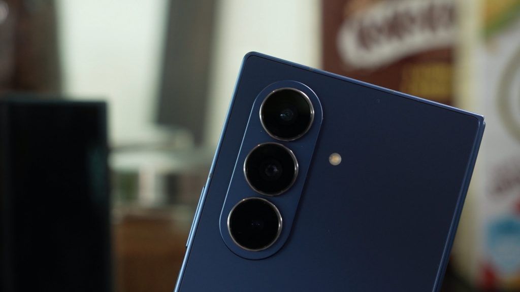 The new Samsung Galaxy Z Fold7 is thinner, lighter, and stronger than ever 9