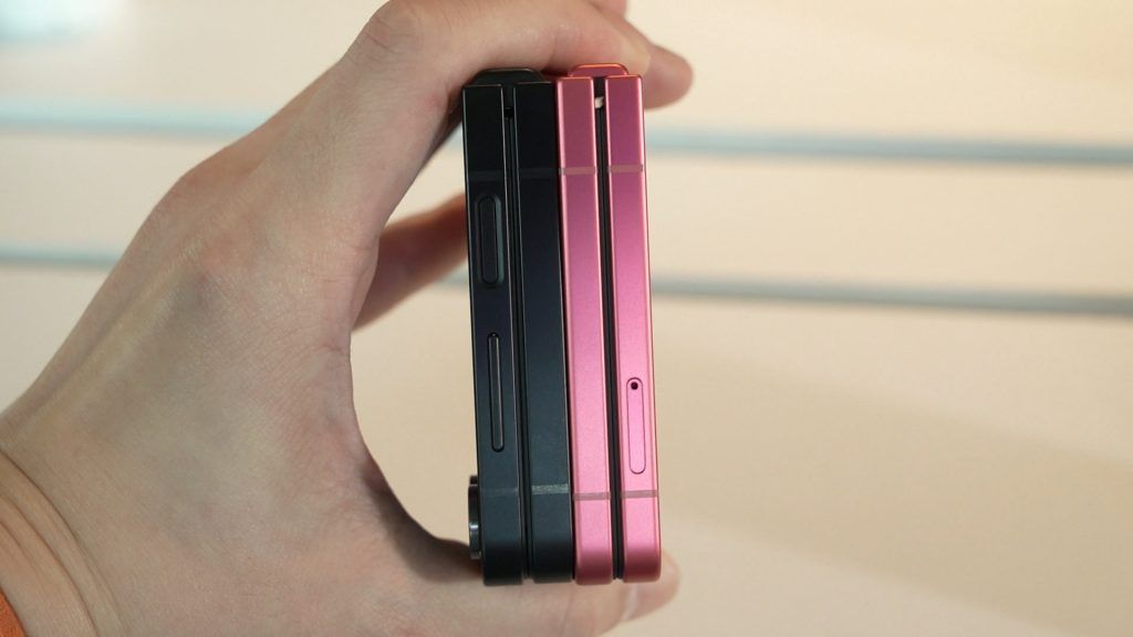 New Galaxy Z Flip7 is thinner, upgraded FlexWindow. BTW, there's an FE too 6