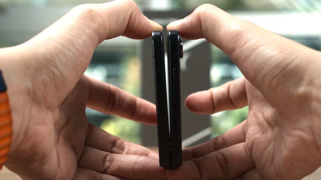 Samsung Galaxy Z Flip7 review - Big, meaningful upgrades 15