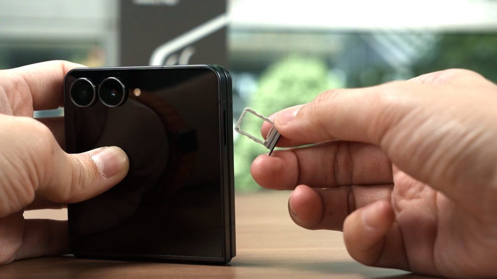 Samsung Galaxy Z Flip7 review - Big, meaningful upgrades 34