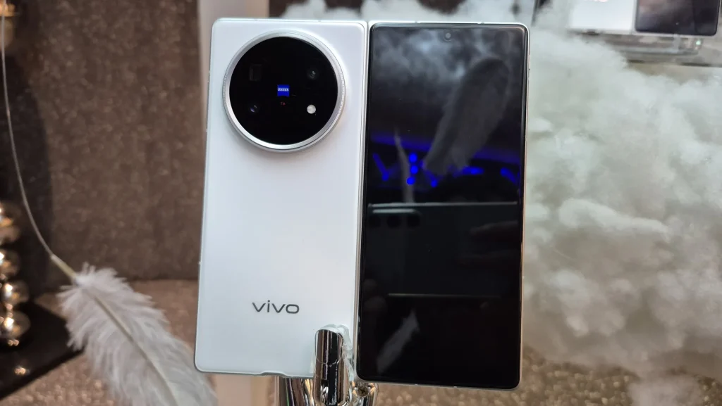 vivo X Fold5 Hands-On (24)