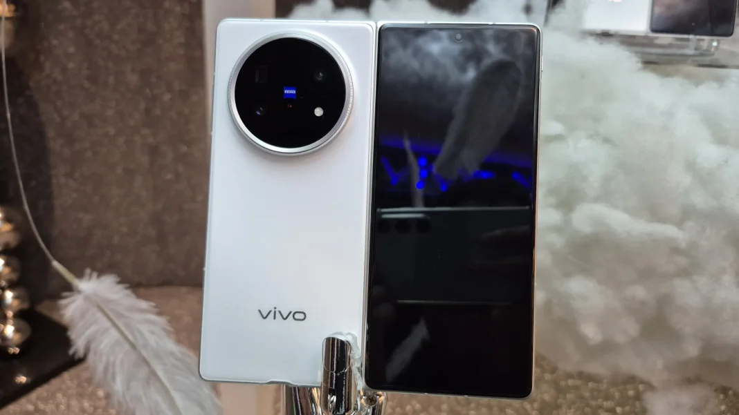 vivo X Fold5 Hands-On (24)