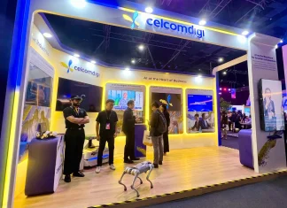 CelcomDigi showcases in-house AI solutions with sights on SME adoption CelcomDigi ASEAN AI Summit Showcase (3)