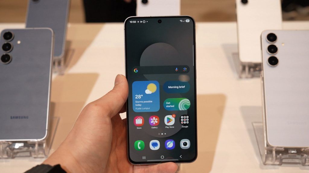 Here's the new Samsung Galaxy S25 FE 3