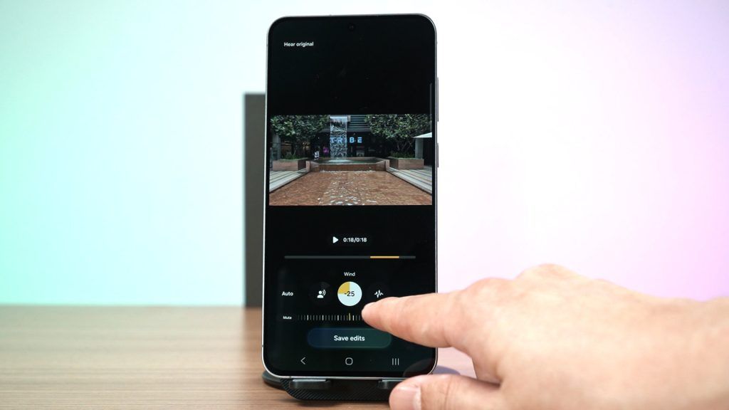 Samsung Galaxy S25 FE - lots of changes, actually 12