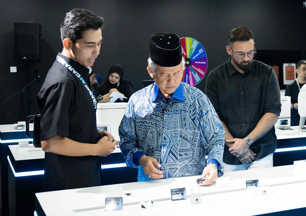 Carabat AI first experience outlet Wangsa Maju Malaysia 1