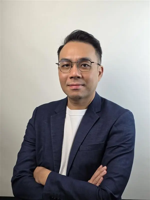 ASUS talks premium design, plus what's coming next for its laptops feat. Business Development Manager Huaipin Li 1