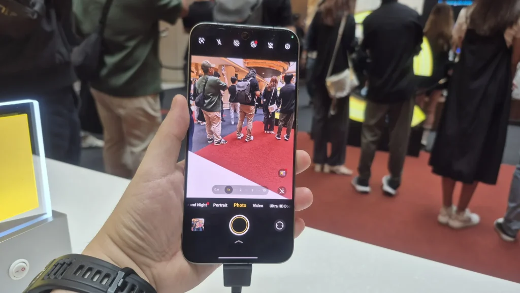 iQOO 15 announced for Malaysia from RM3,699 for 12GB + 256GB start 5