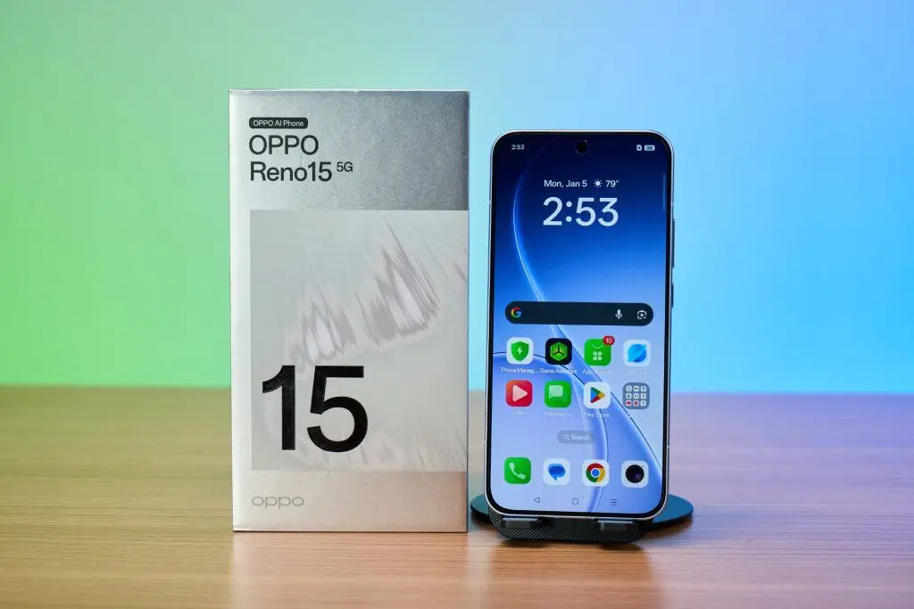 All-new OPPO Reno15 series makes ultra-wide selfies possible while staying true to its beautiful portrait roots and phone design 11