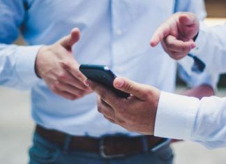 How Small Businesses Can Leverage Mobile Technology for Growth
