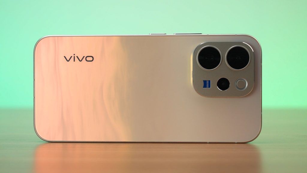 vivo Malaysia kicks off first sales campaign for vivo V70 with rebates, instalment plans, and gifts worth up to RM827 3