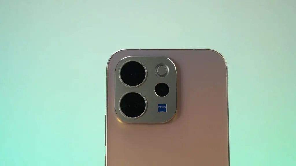 vivo V70 review - all new design 1