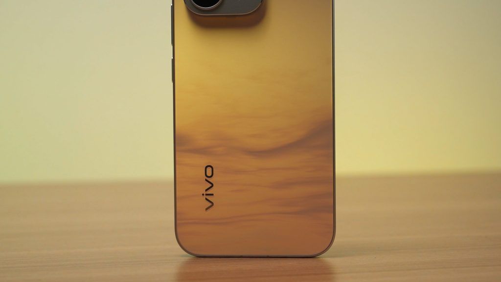 vivo V70 arrives; starts at RM1,999 1