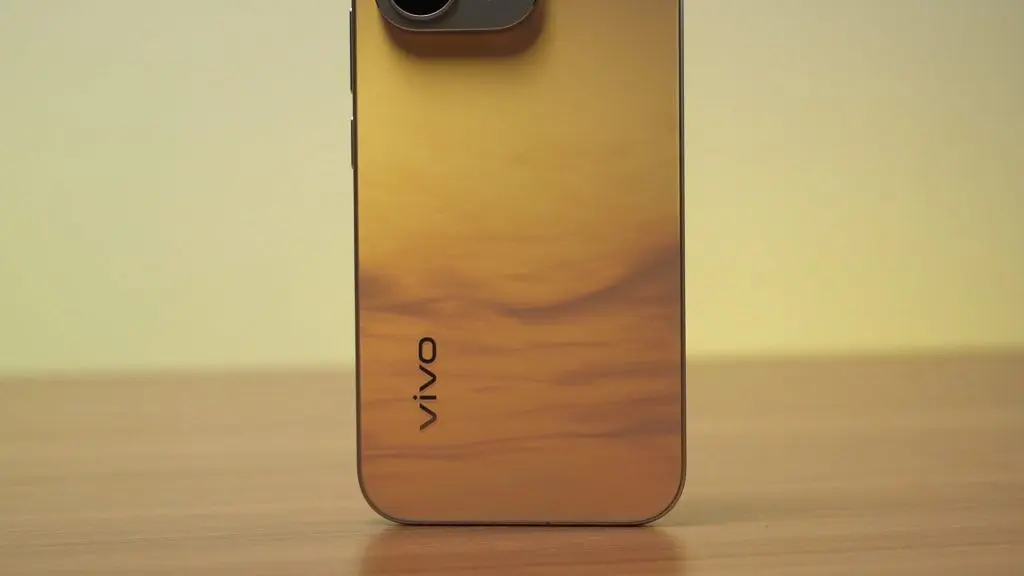 vivo V70 review - all new design 2