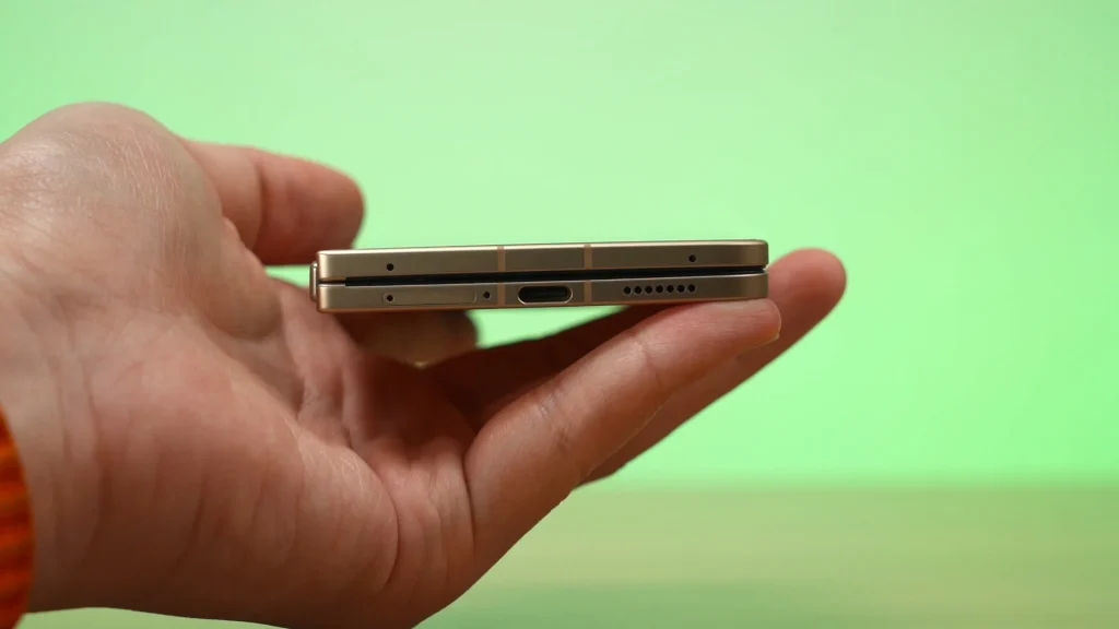 OPPO Find N6 review - creaselessness is real? 27