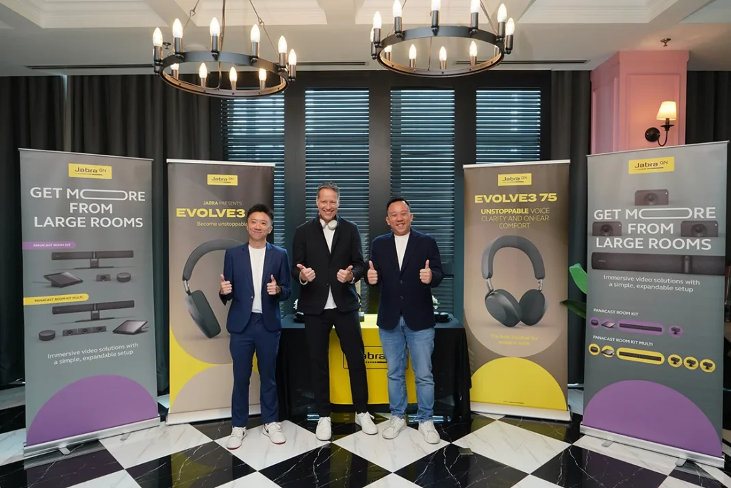 Jabra Evolve3 series PanaCast Room Kit featured Jabra Evolve3 series PanaCast Room Kit featured
