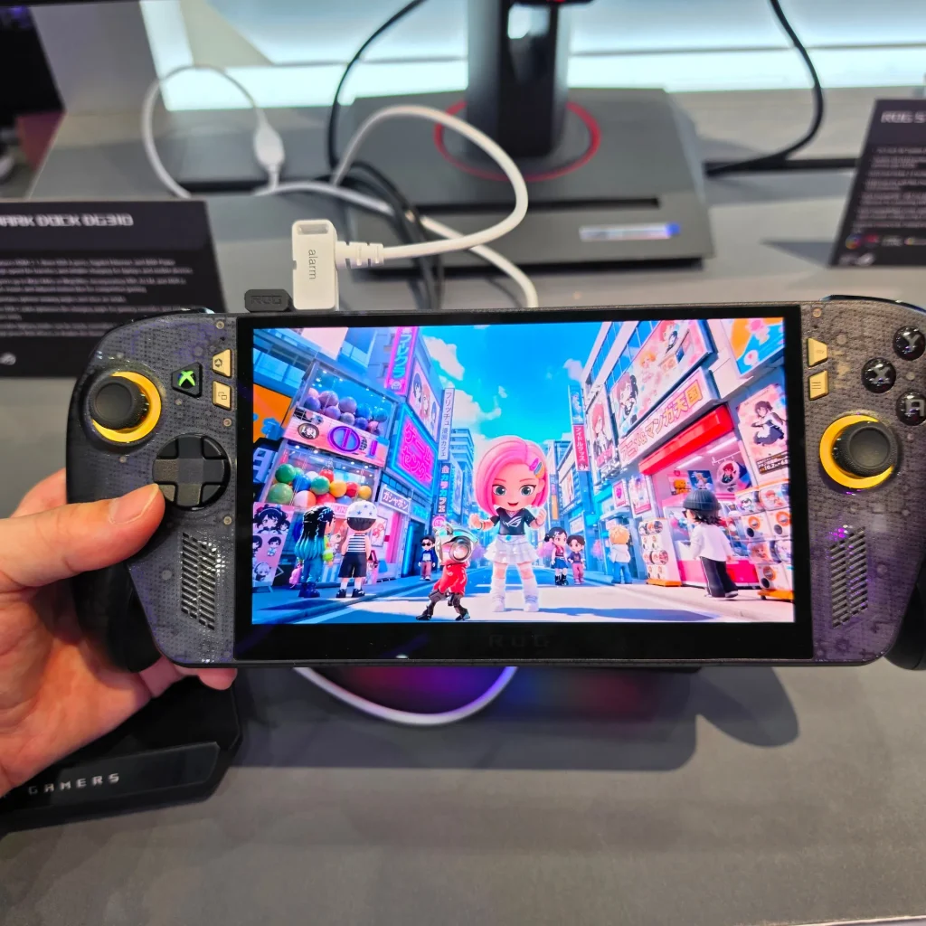 ROG Ally X20 hands-on - actually improved grips 4