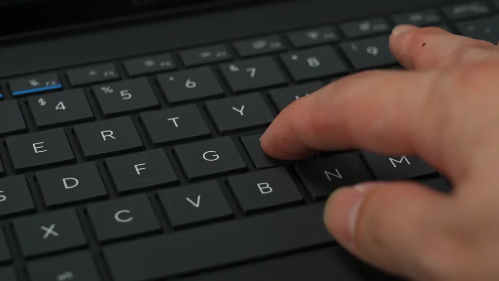 ASUS ExpertBook Ultra B9406CAA review - lightweight and actually super powerful 13