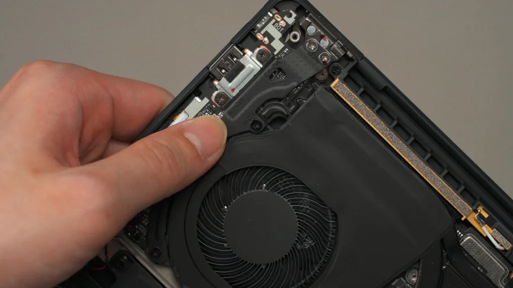 ASUS ExpertBook Ultra B9406CAA review - lightweight and actually super powerful 5