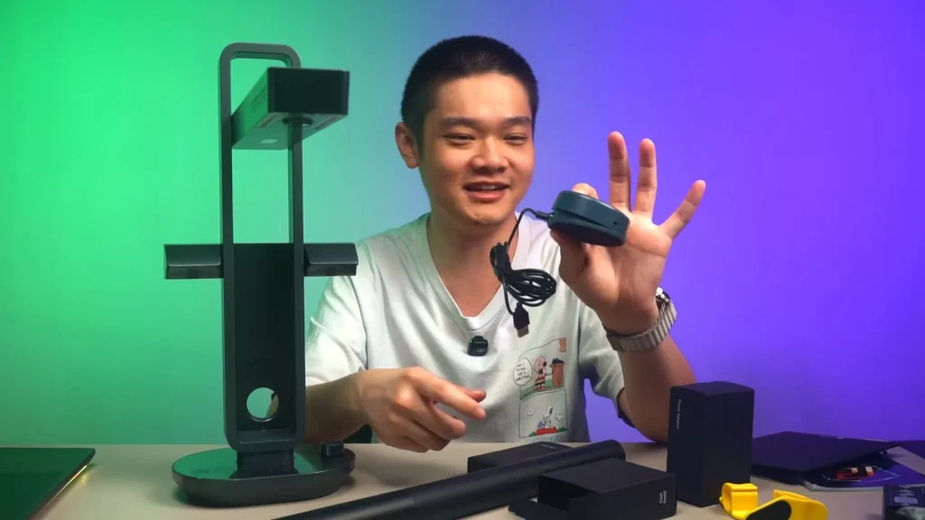 CZUR Aura Pro Smart Scanner and Desk Lamp Review 3