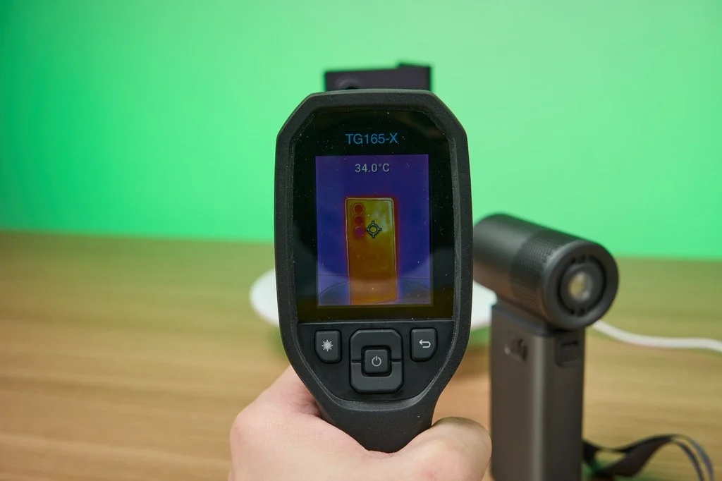 JisuLife Handheld Fan Ultra2 vs Dyson HushJet Mini: Real-World Testing and the Final Verdict 3