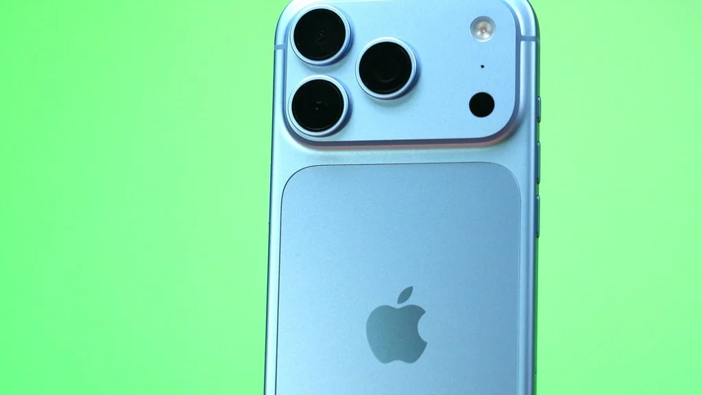 Apple iPhone 18 Pro review - actually exciting? 17